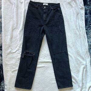 Abercrombie Black ‘90s Straight Ultra High Rise Jean - Distressed